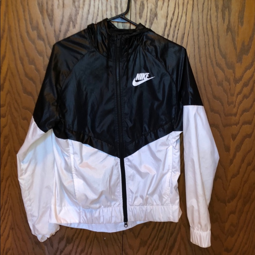 Nike windbreaker